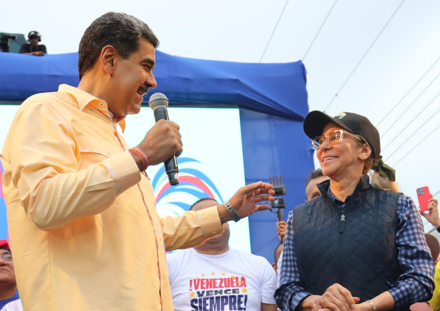 El chiste del día: Maduro prometió encender bombillos en Mérida con energía solar (video)