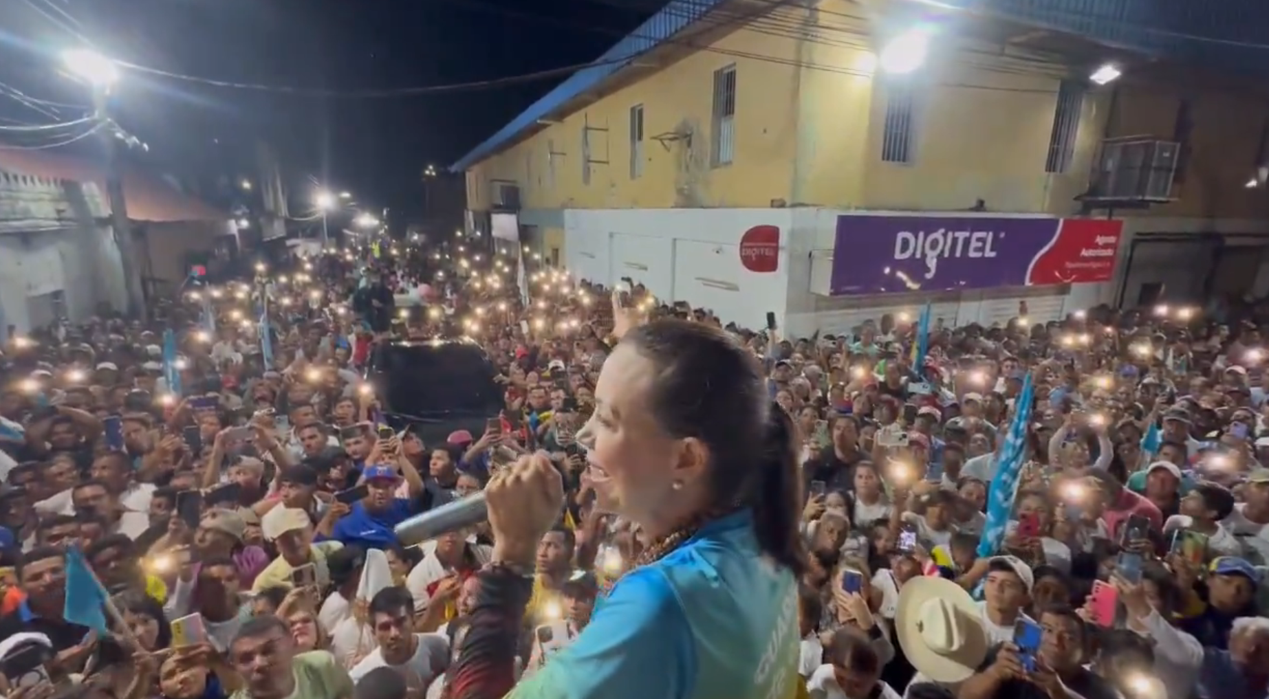 María Corina cerró su primera jornada en Guárico abrigada por el pueblo de El Socorro (Video)