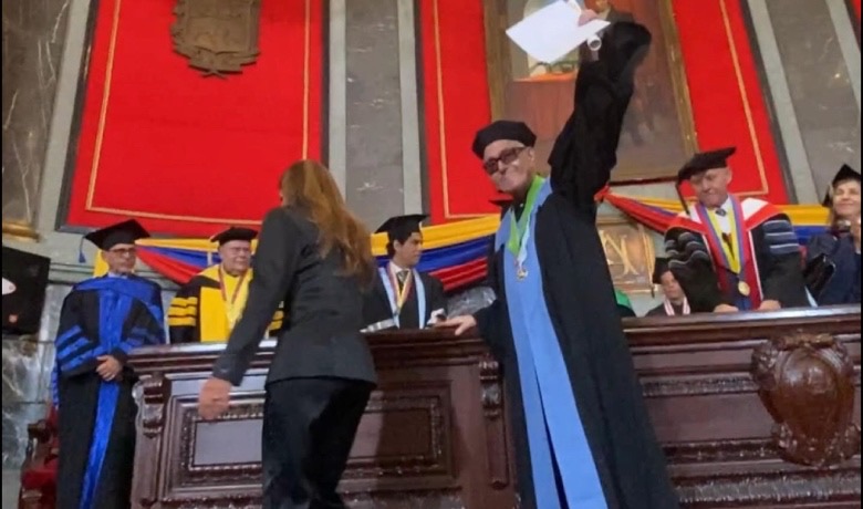 La ULA otorgó un Doctorado honoris causa en Arte al cantautor Yordano