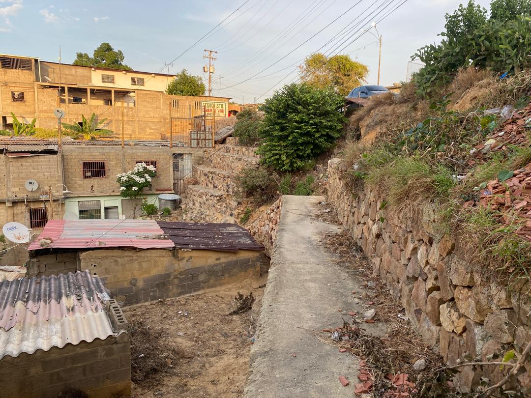 Vecinos de Mundo Nuevo en Cumaná alertan sobre posibles deslizamientos en temporada de lluvias
