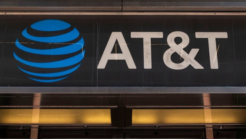 Fallas en servicios de AT&T dejaron incomunicados a centenares de clientes en EEUU