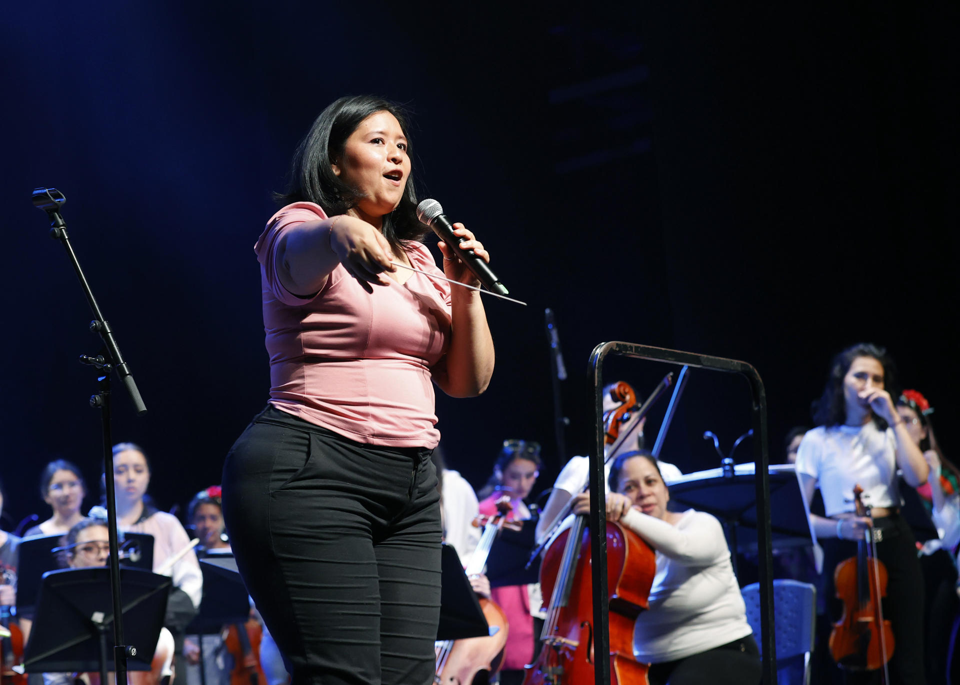 Nueva generación de mujeres mariachis reivindica su papel en la música mexicana