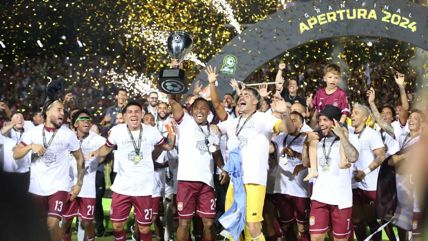 Carabobo FC estrena título en su vitrina al golear a Metropolitanos y llevarse el Apertura del FutVe