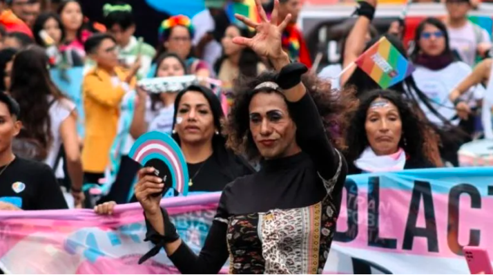 Perú retira la transexualidad y el travestismo de los trastornos mentales