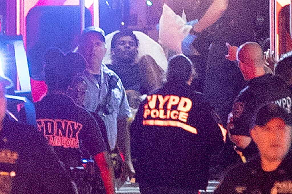 Cámara corporal de la policía captó momento en que venezolano baleó a dos oficiales en Nueva York