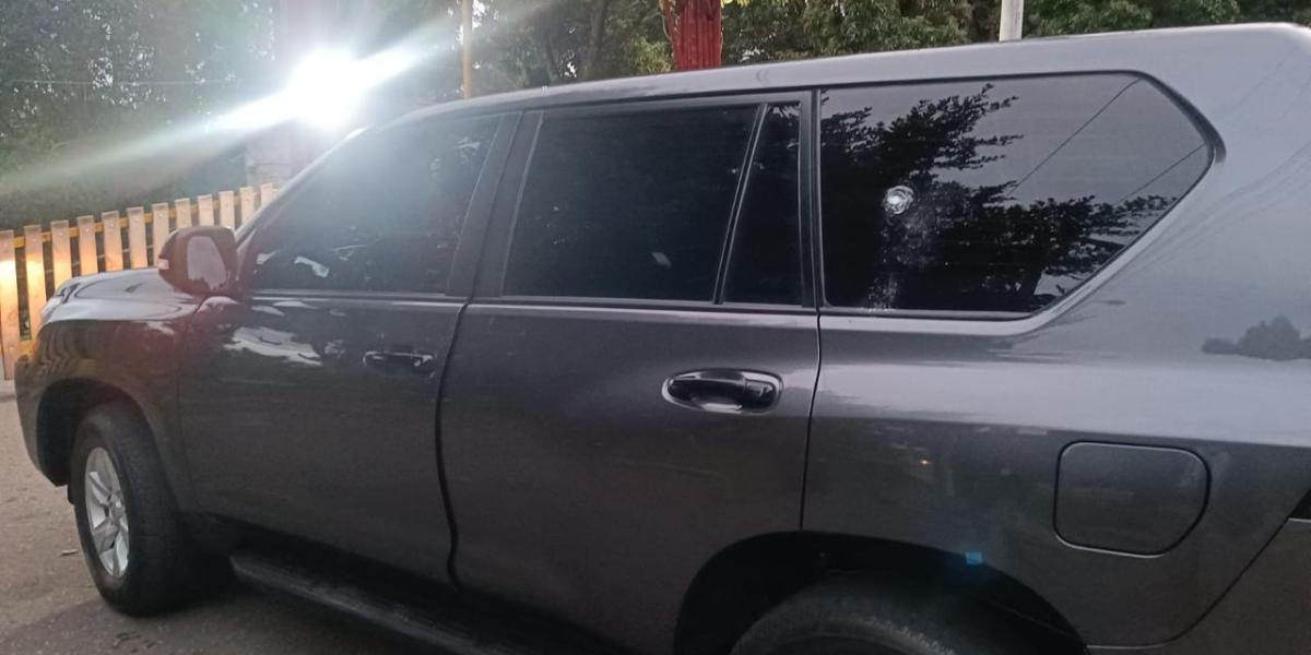 Reportan ataque a vehículo de la UNP asignado al esquema de seguridad de la Casa de Nariño en Bogotá