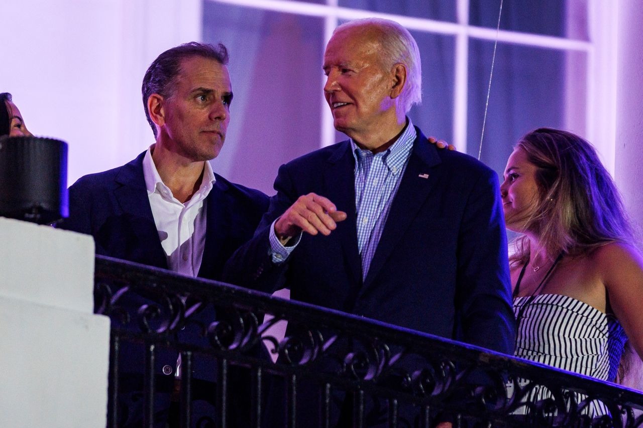 “Gracias, señor presidente”: Hunter Biden felicita a su padre tras anunciar su renuncia a la reelección