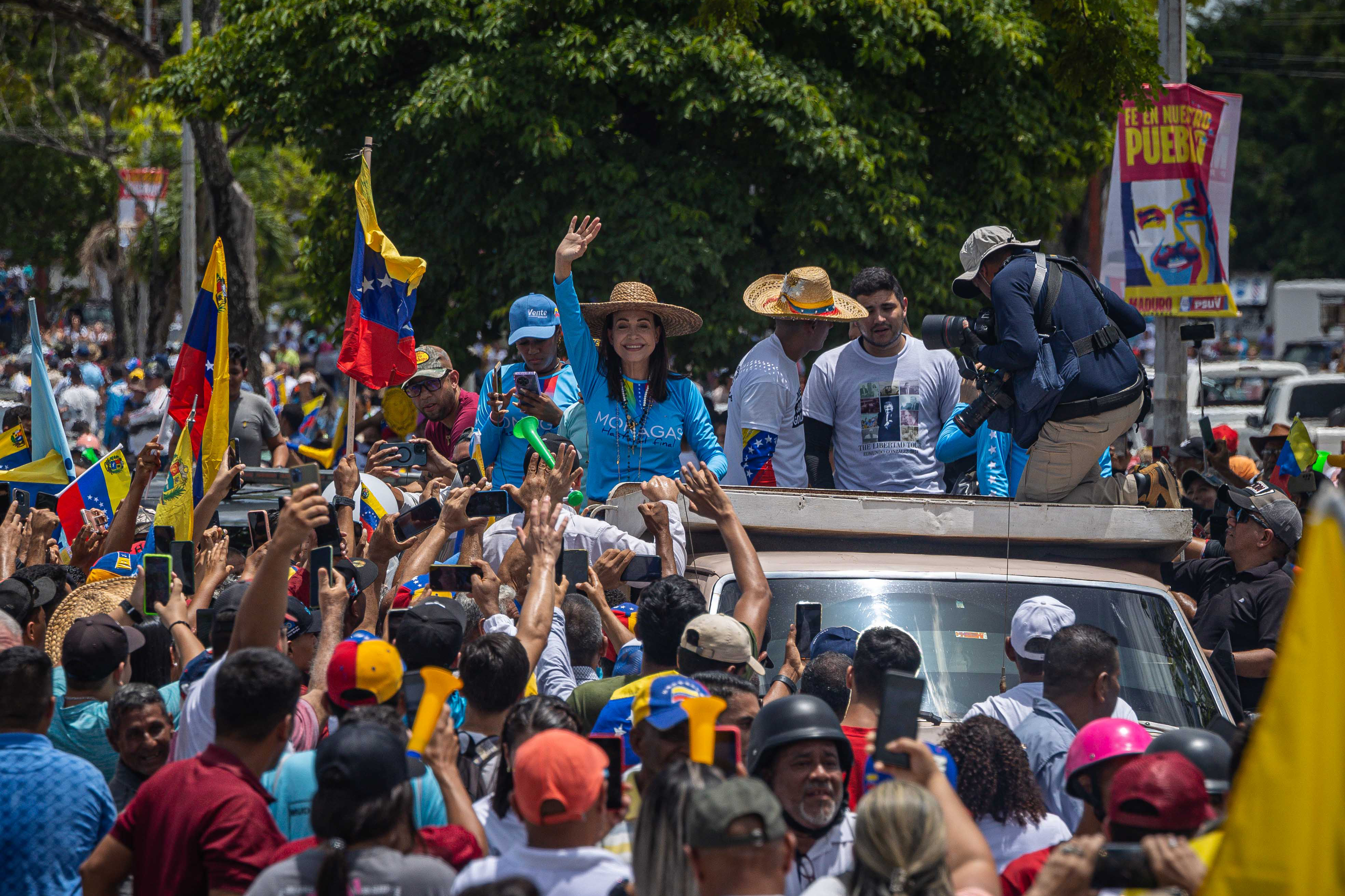 Venezuelans in Maturín were not intimidated by obstacles deployed by Chavismo and went to see María Corina Machado