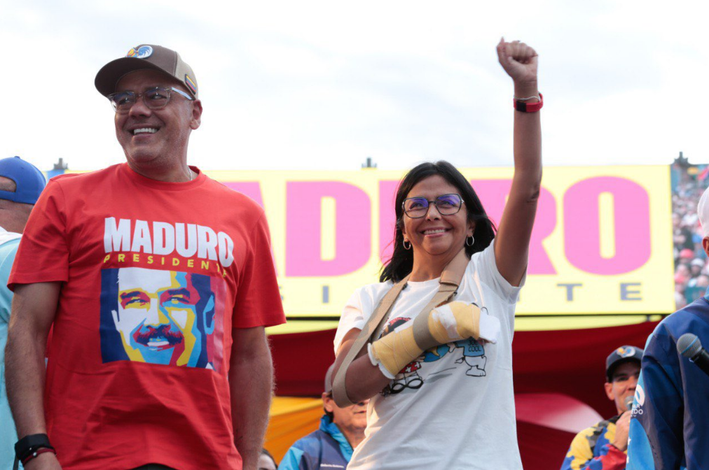 Nicolás Maduro ratificó a Delcy Rodríguez como vicepresidenta