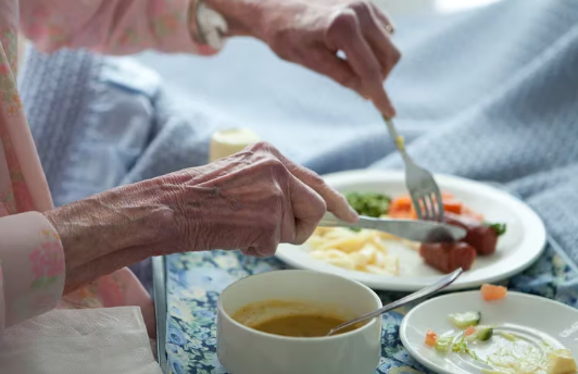 Este es el alimento que un neurólogo aconseja evitar para proteger la memoria