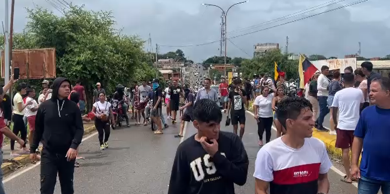 Municipios de Guárico salen a las calles a protestar en rechazo al resultado electoral
