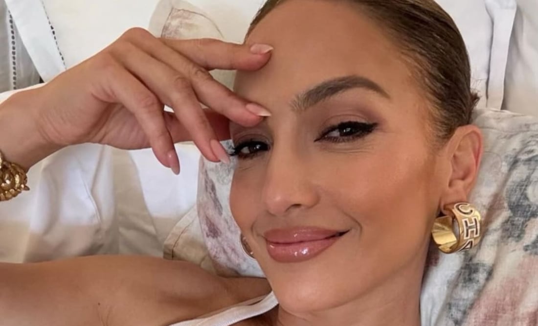 JLo celebró sus 55 años al mejor estilo de “Bridgerton”