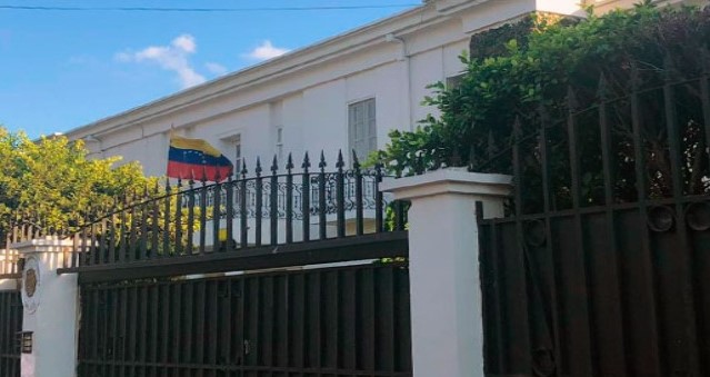 Costa Rica dice que la relación con Venezuela se limita al ámbito consular