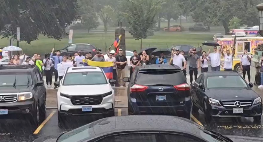 Venezolanos se concentran frente a la sede de la OEA en Washington para exigir libertad (VIDEO)