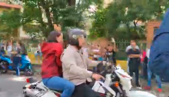 María Corina Machado visitó Caricuao y causó sensación: Recibió apoyo masivo de los ciudadanos (VIDEO)