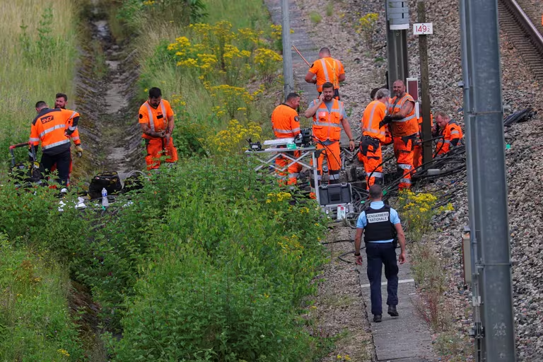 Sabotaje de los trenes en Francia estaba bien preparado y coordinado, dice el Gobierno