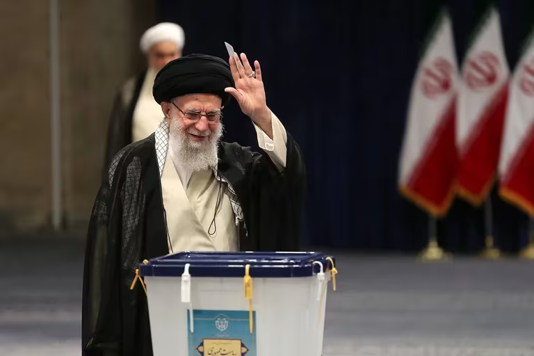 Régimen de Irán, preocupado por la baja participación en las elecciones