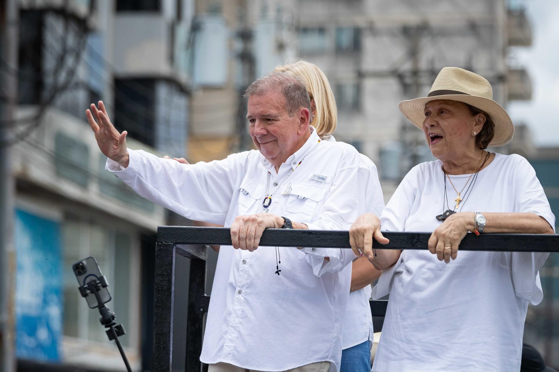 Edmundo González va “con todo” tras apoteósica caravana en Valencia