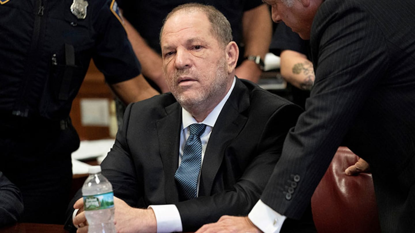 Harvey Weinstein, al borde de la muerte: quedó internado tras presentar síntomas de esta enfermedad