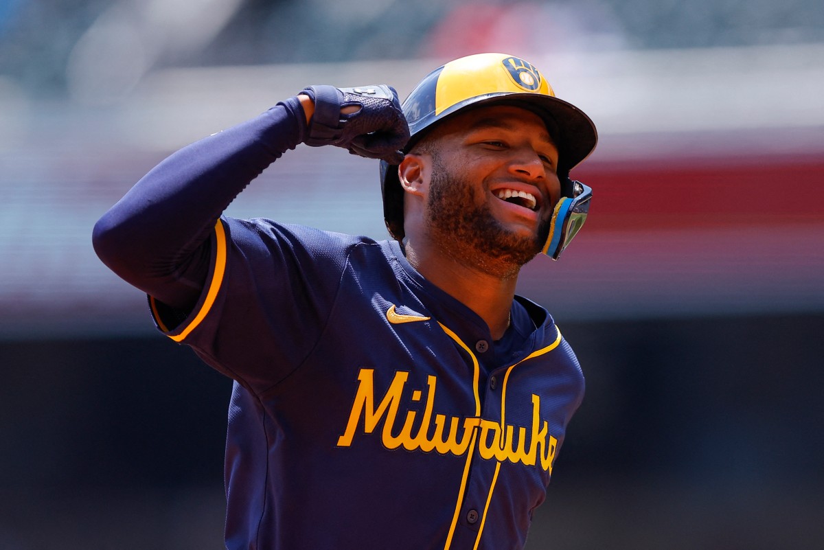 Venezolano Jackson Chourio logró su primer juego de dos cuadrangulares en Grandes Ligas