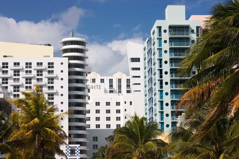 Nueva ley de condominios en Florida generó polémica entre propietarios