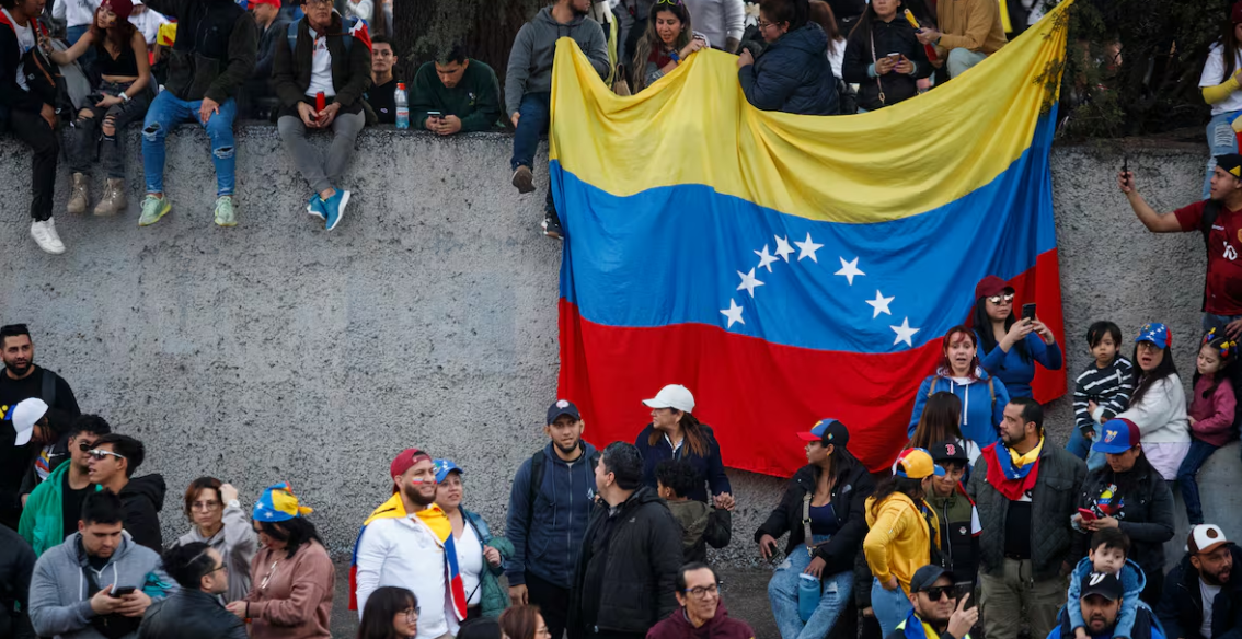 Venezolanos a la deriva en un Chile con su embajada cerrada: “Estas son medidas contra la ciudadanía”