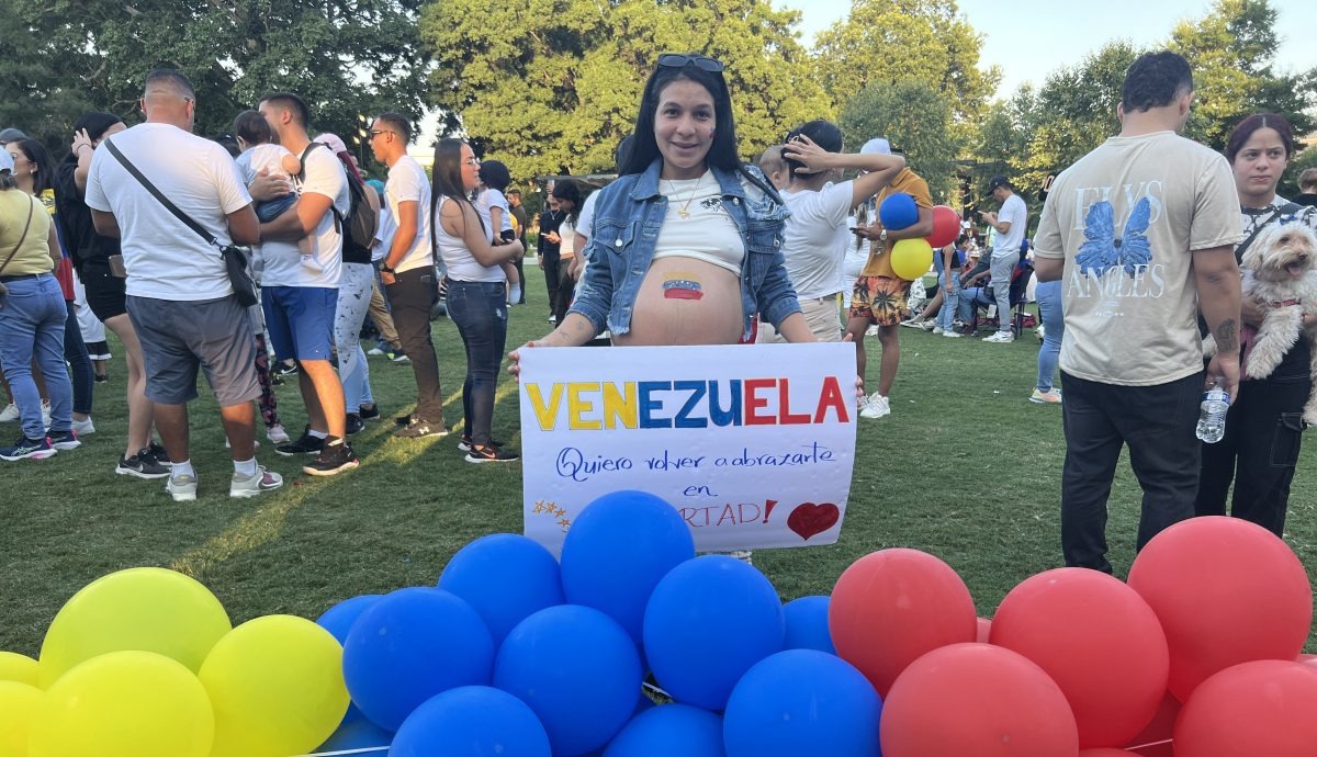 Venezolanos se unen a protesta mundial en varias ciudades de Carolina del Norte