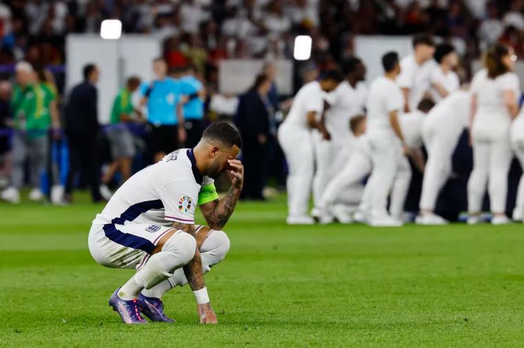 El futbolista inglés Kyle Walker, víctima de racismo en redes sociales