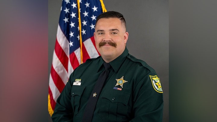 “Fueron emboscados”: tiroteo en Florida dejó un agente de la policía muerto y dos heridos