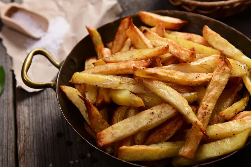 El misterioso origen de las papas fritas: una venganza fallida y dos países en disputa hasta hoy