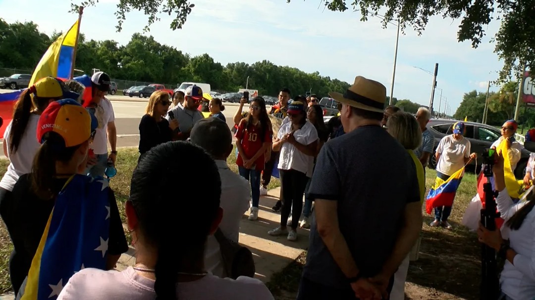 Venezolanos en Tampa salieron a las calles para denunciar el fraude electoral en su país