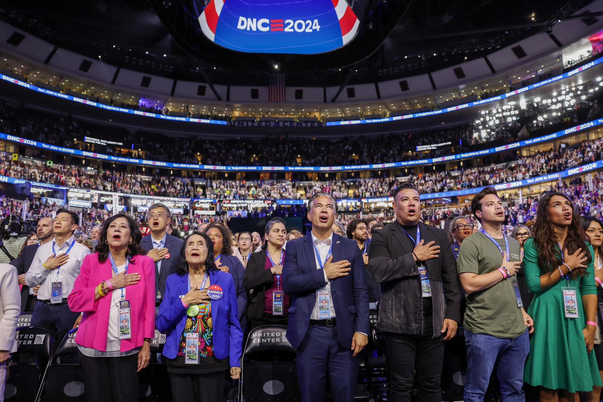 La inmigración será el tema central del tercer día de la convención demócrata en Chicago