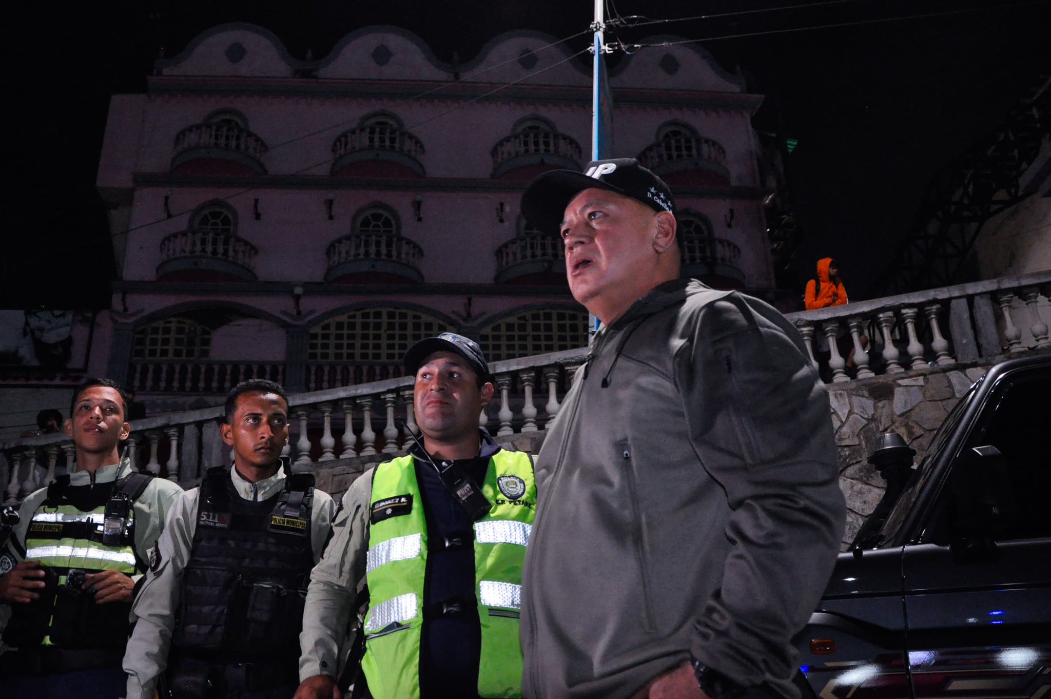 Diosdado Cabello se alarmó por piques de carros en calles de las Mercedes