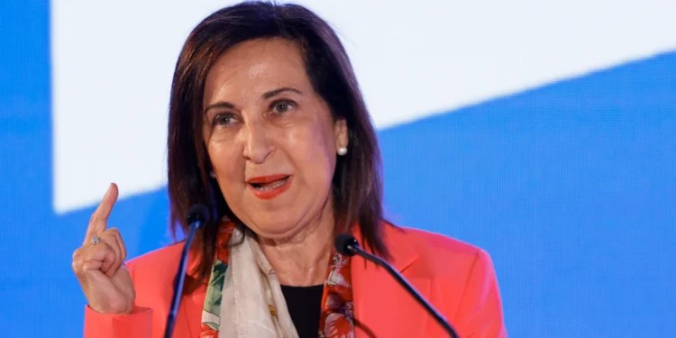 Ministra de Defensa de España reitera que la situación en Venezuela es “preocupante” y afirma que “se están ocultando las actas”