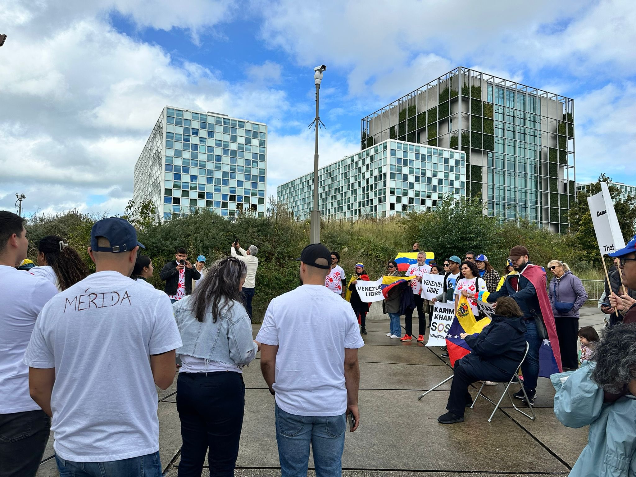 Venezolanos se concentraron en la CPI para exigir respeto a la voluntad popular expresada el #28Jul