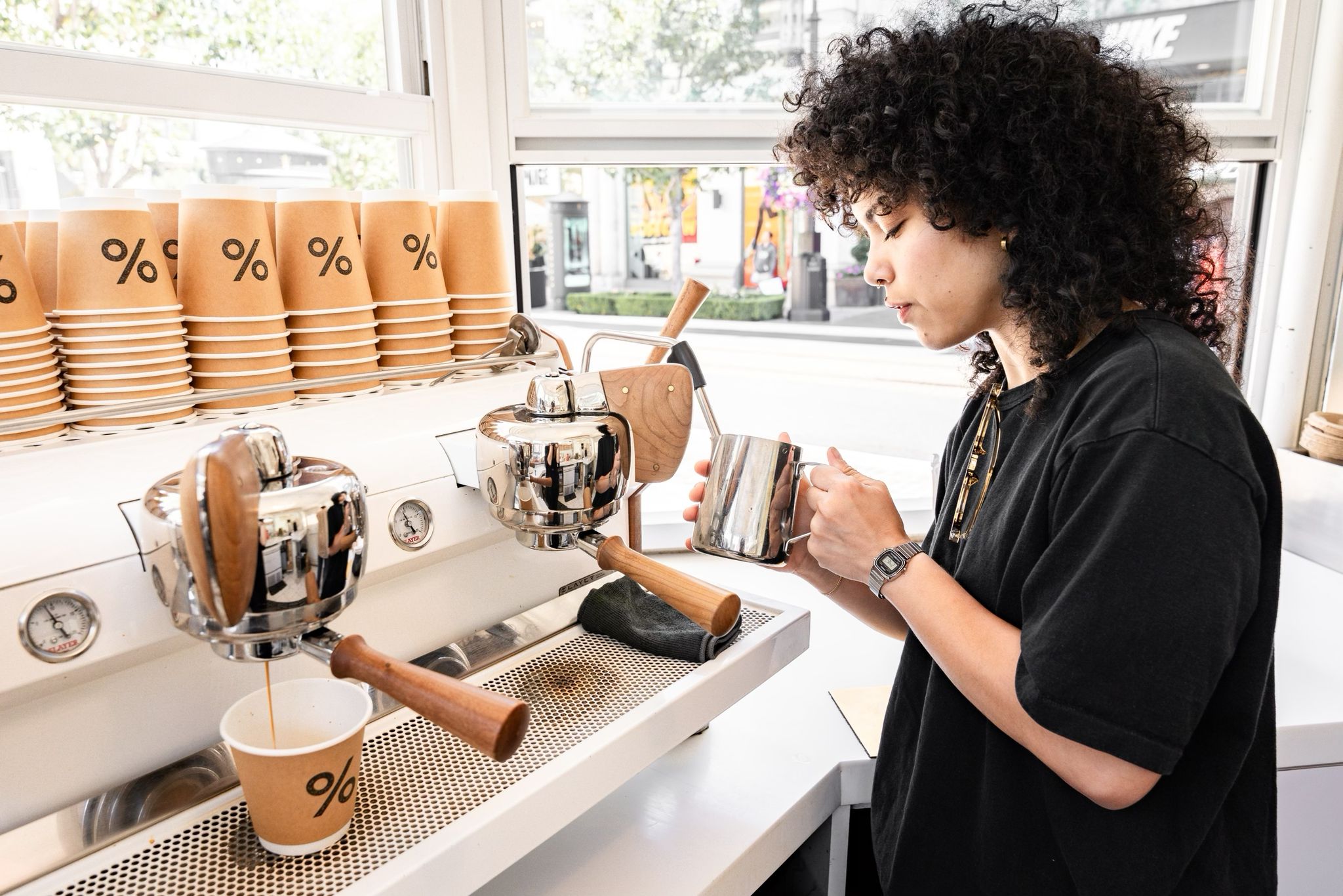 Emma Carrero, la barista venezolana que cumplió su sueño con una prestigiosa marca de café en Nueva York