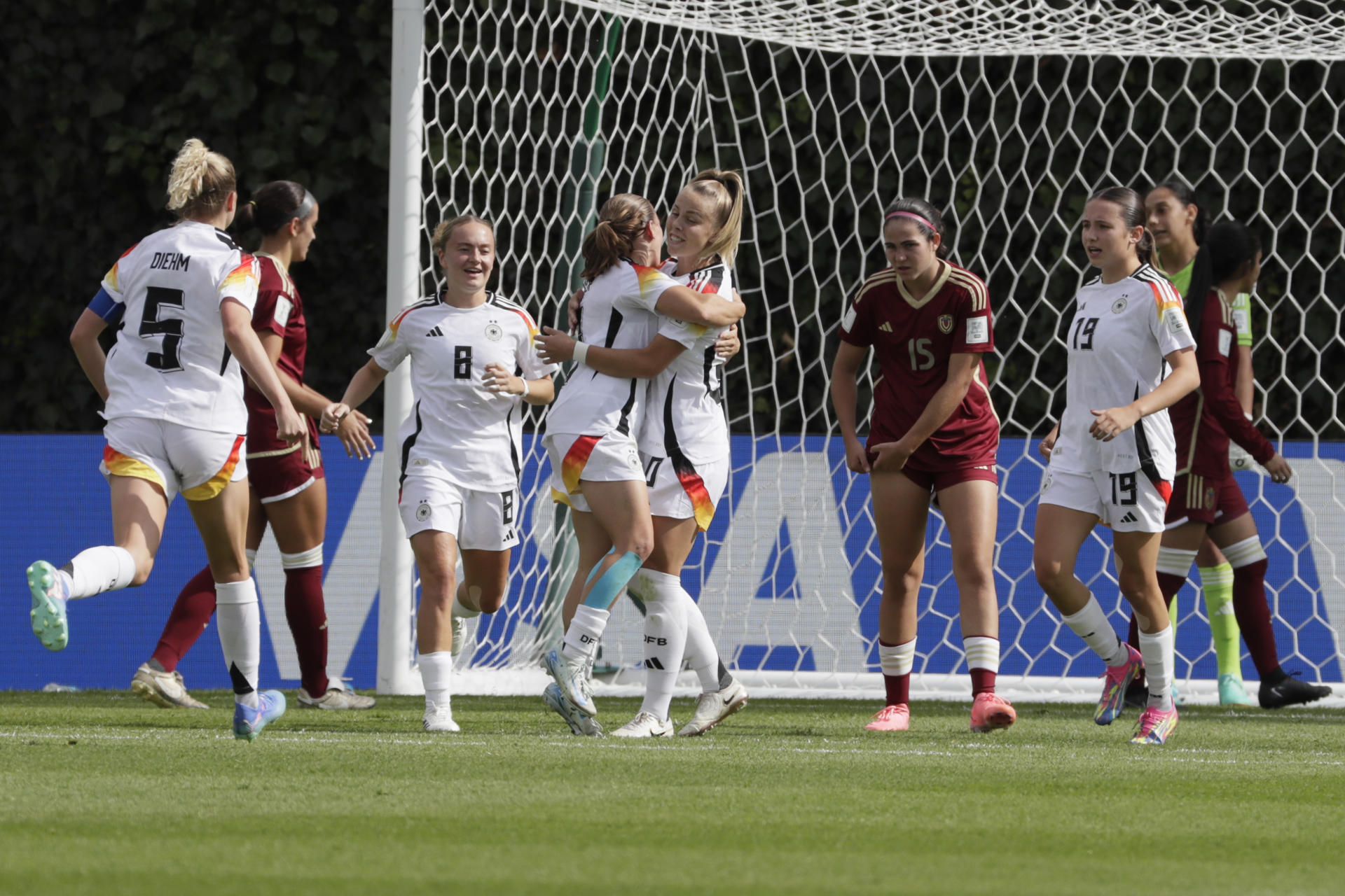 Las chamas de la Vinotinto cayeron goleadas frente a Alemania en el debut del Mundial Sub-20