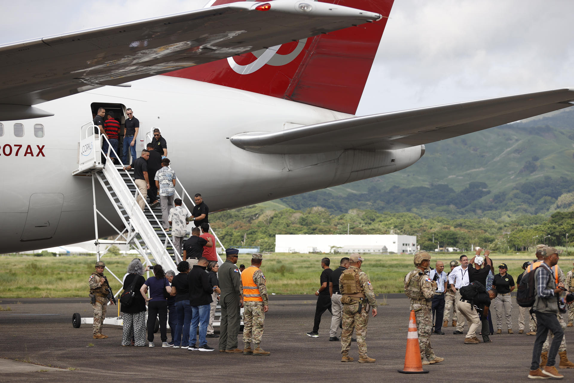 Panamá deportó a un primer grupo de más de 100 migrantes tras un acuerdo con EEUU