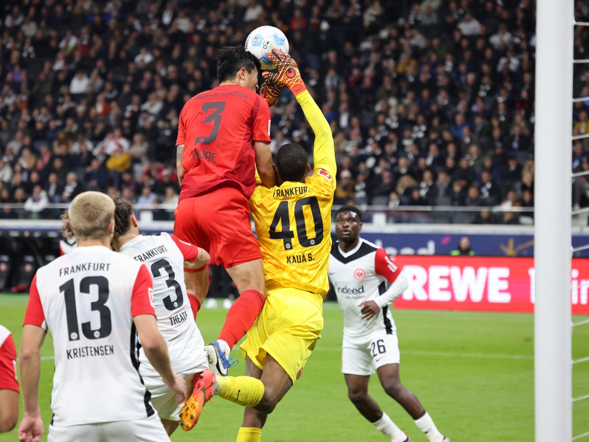 Bayern cerró una amarga semana con un empate pleno de goles