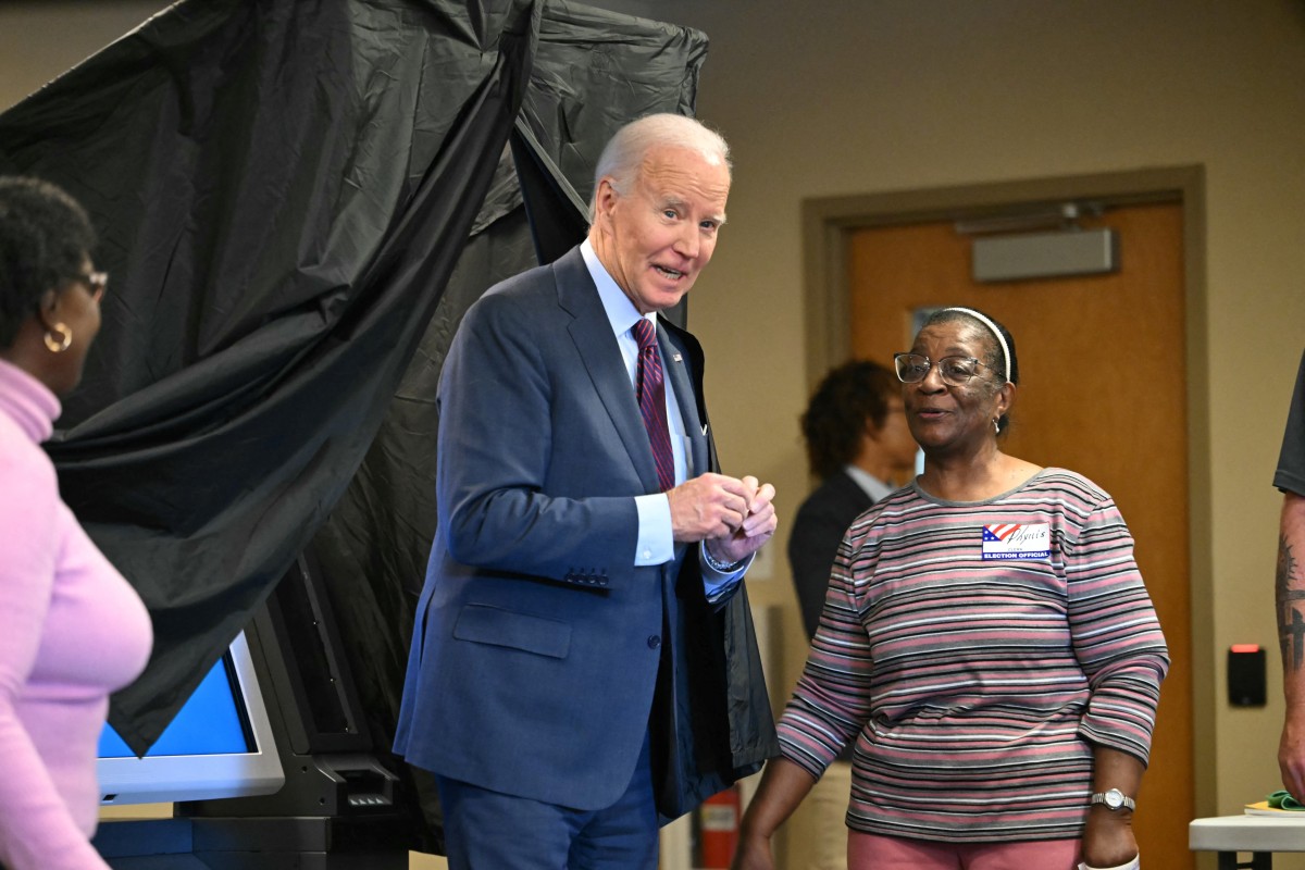 Biden vota en las elecciones presidenciales de EEUU