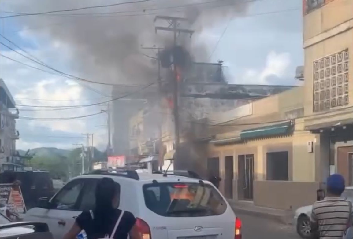 Explosión de transformadores alarmó a ciudadanos en centro de San Juan de los Morros