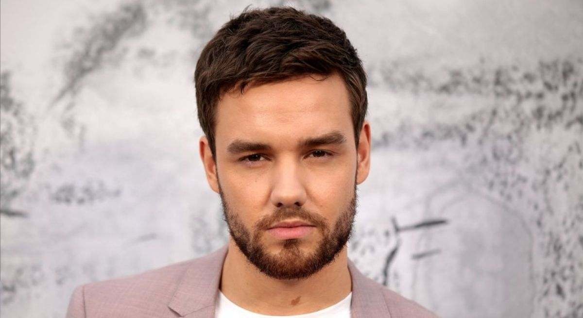 Filtraron VIDEO del momento en el que un empleado del hotel le habría llevado drogas a Liam Payne