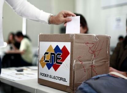 Navidad, miedo y aislamiento internacional: Venezuela tres meses después de la elección presidencial