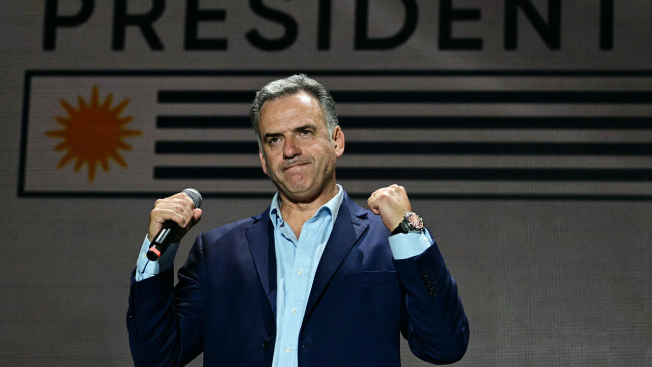 ¿Quién es Yamandú Orsi, el nuevo presidente electo de Uruguay?