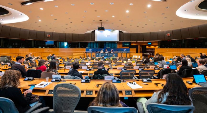 Parlamento Europeo impulsa enjuiciamiento de Nicolás Maduro ante la CPI (VIDEO)