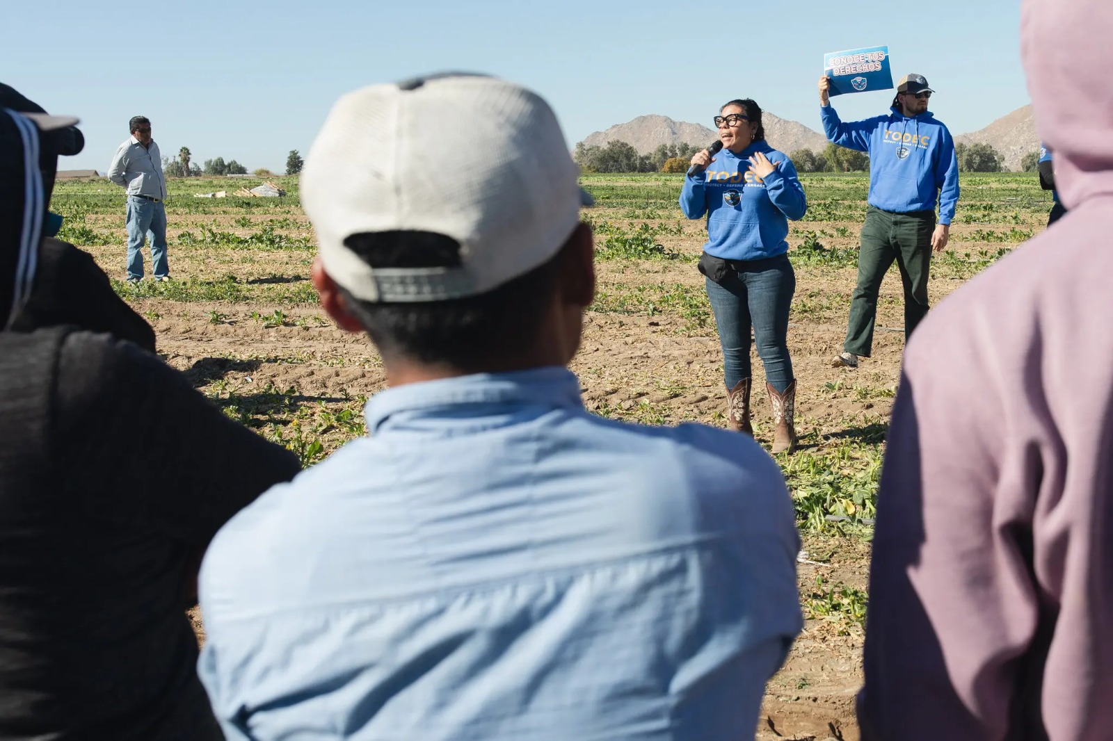 NYT: Los inmigrantes en todo EEUU se preparan para las medidas de Trump