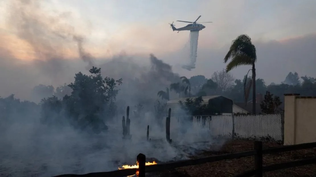 “Apenas logramos salir”: Californianos huyen desesperadamente por incendios forestales