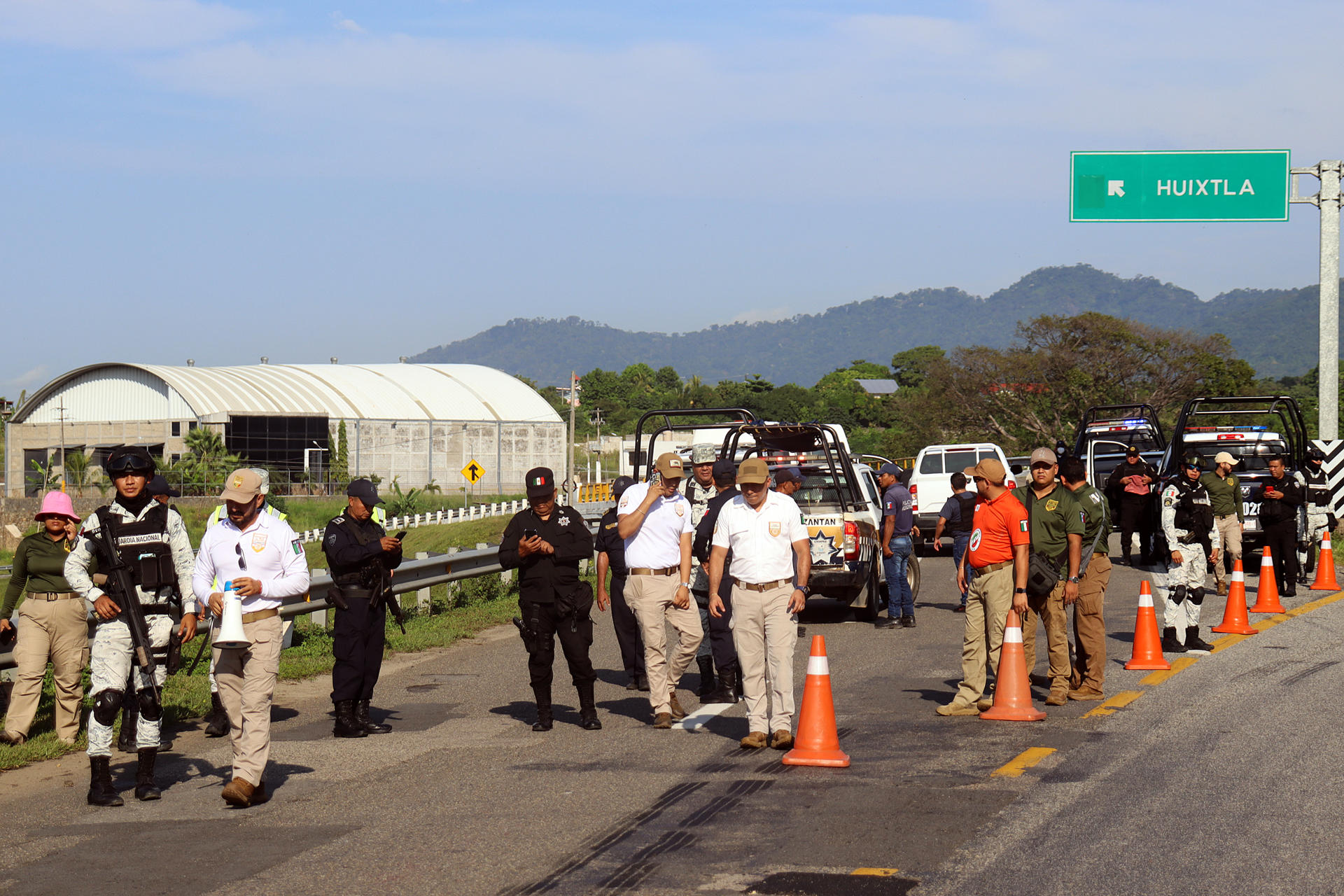 Migrantes, entre ellos venezolanos, denunciaron cerco policial en el sur de México