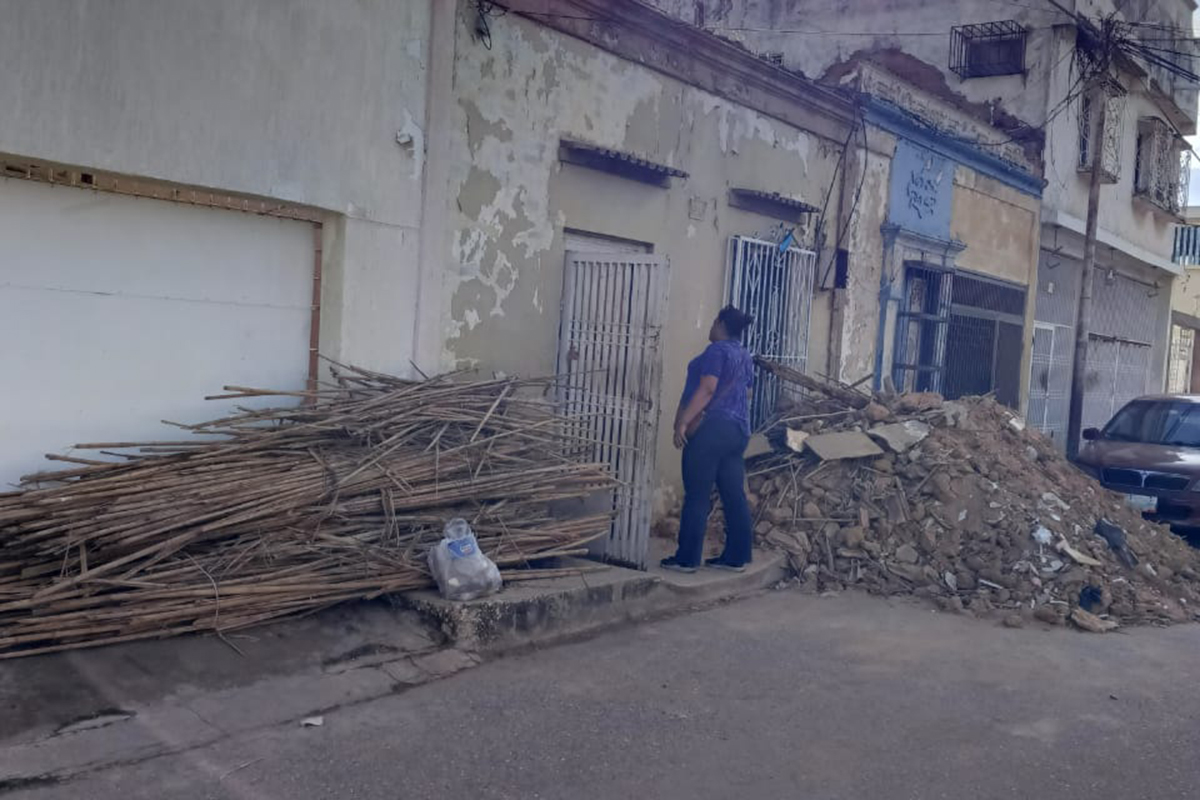 El drama de una madre que solo quiere un hogar para sus hijos en Maracaibo