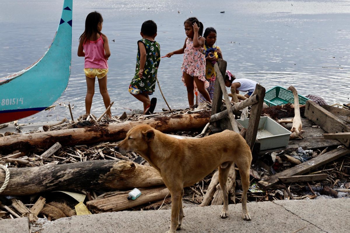 Filipinas da la alerta por el tifón Yinxing y organiza evacuaciones “por precaución”